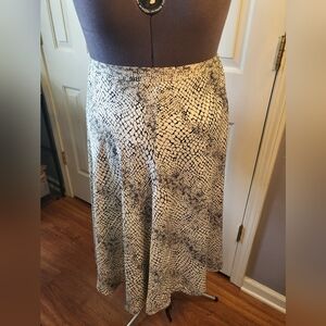Banana Republic Cream and Black A-Line Skirt 18P